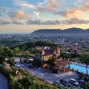 https://ippotur-medieval-resort.it-tuscanyhotel.com